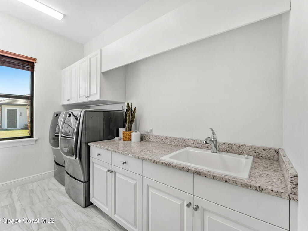 3638 Lake Adelaide Place, Rockledge, FL 32955