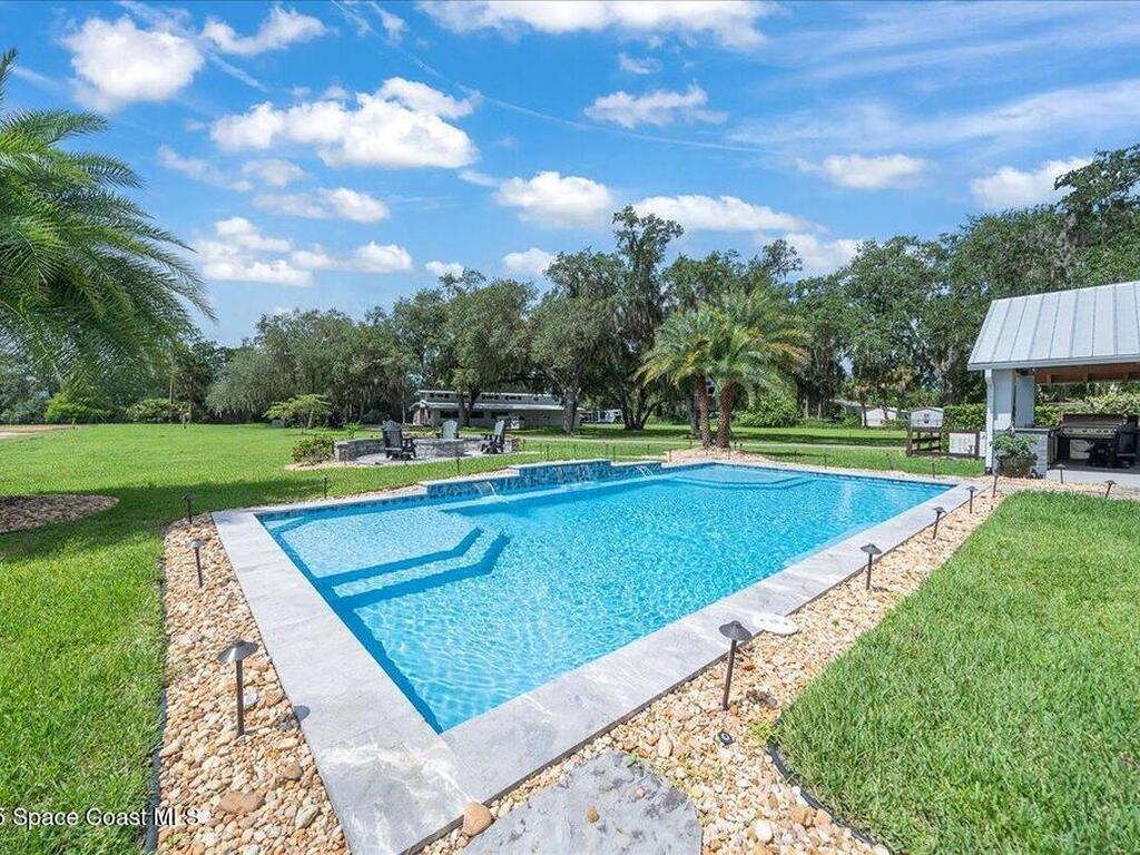 5685 Lake Washington Road, Melbourne, FL 32934