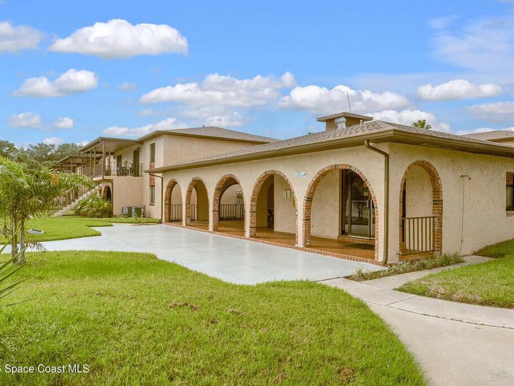 255 San Paulo Circle, West Melbourne, FL 32904