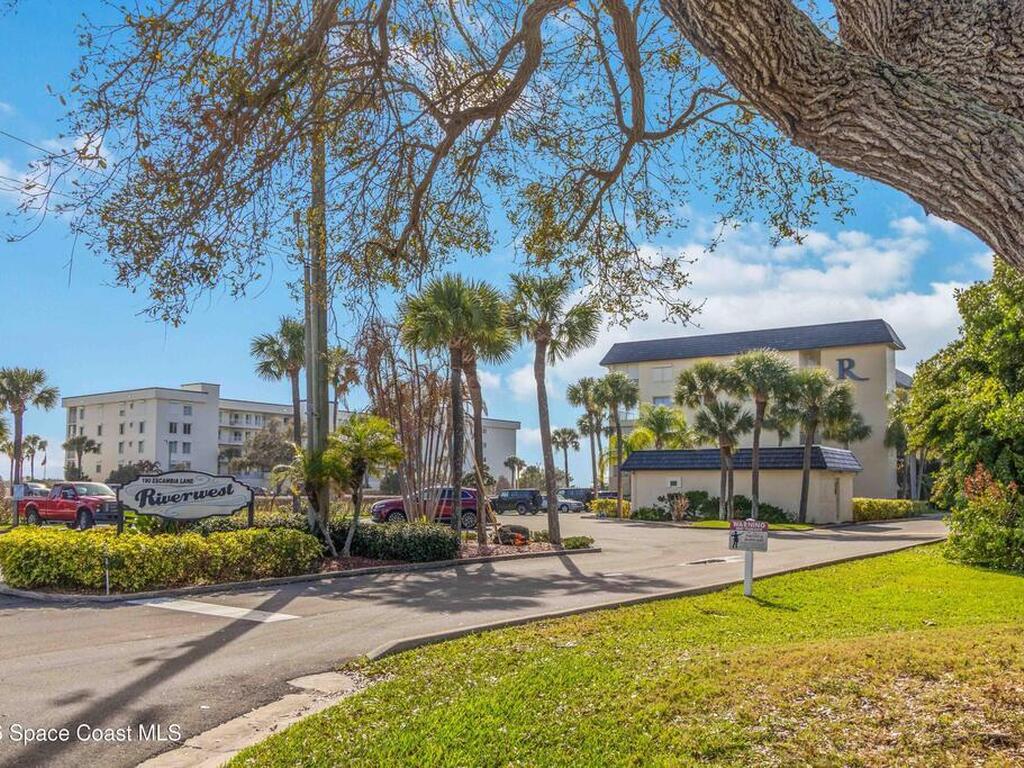 190 Escambia Lane, Cocoa Beach, FL 32931