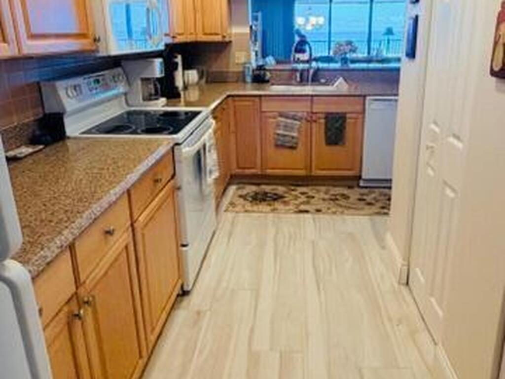 1860 N Atlantic Avenue, Cocoa Beach, FL 32931