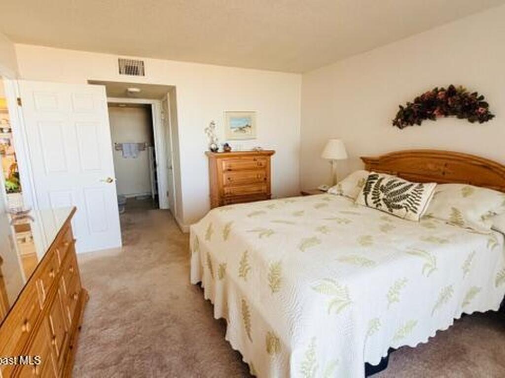 1860 N Atlantic Avenue, Cocoa Beach, FL 32931