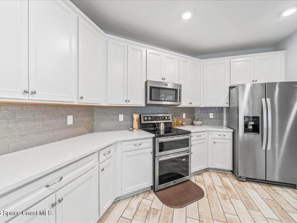 800 Lyons Circle, Palm Bay, FL 32907