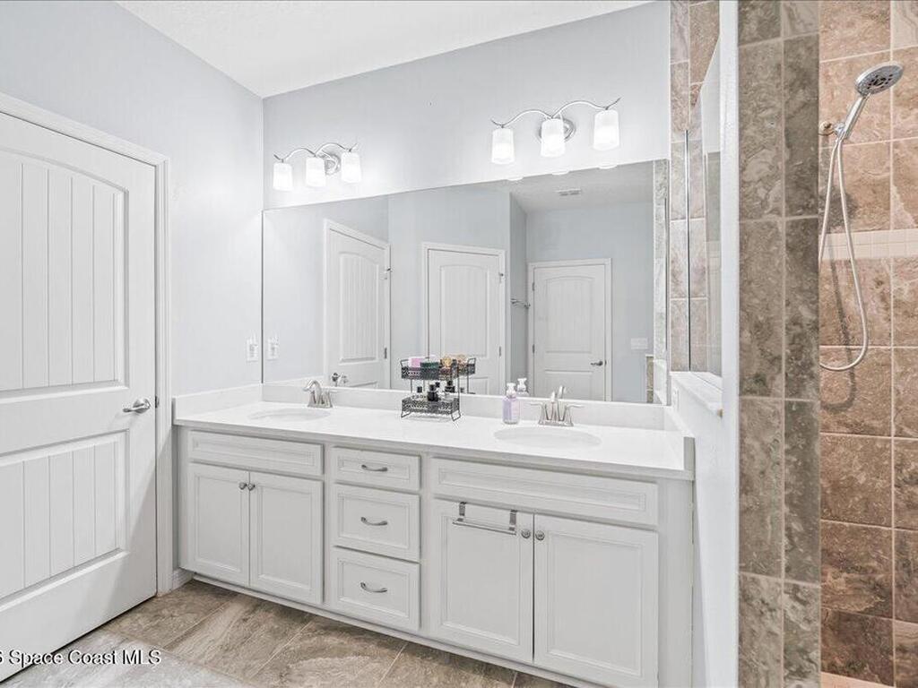 800 Lyons Circle, Palm Bay, FL 32907