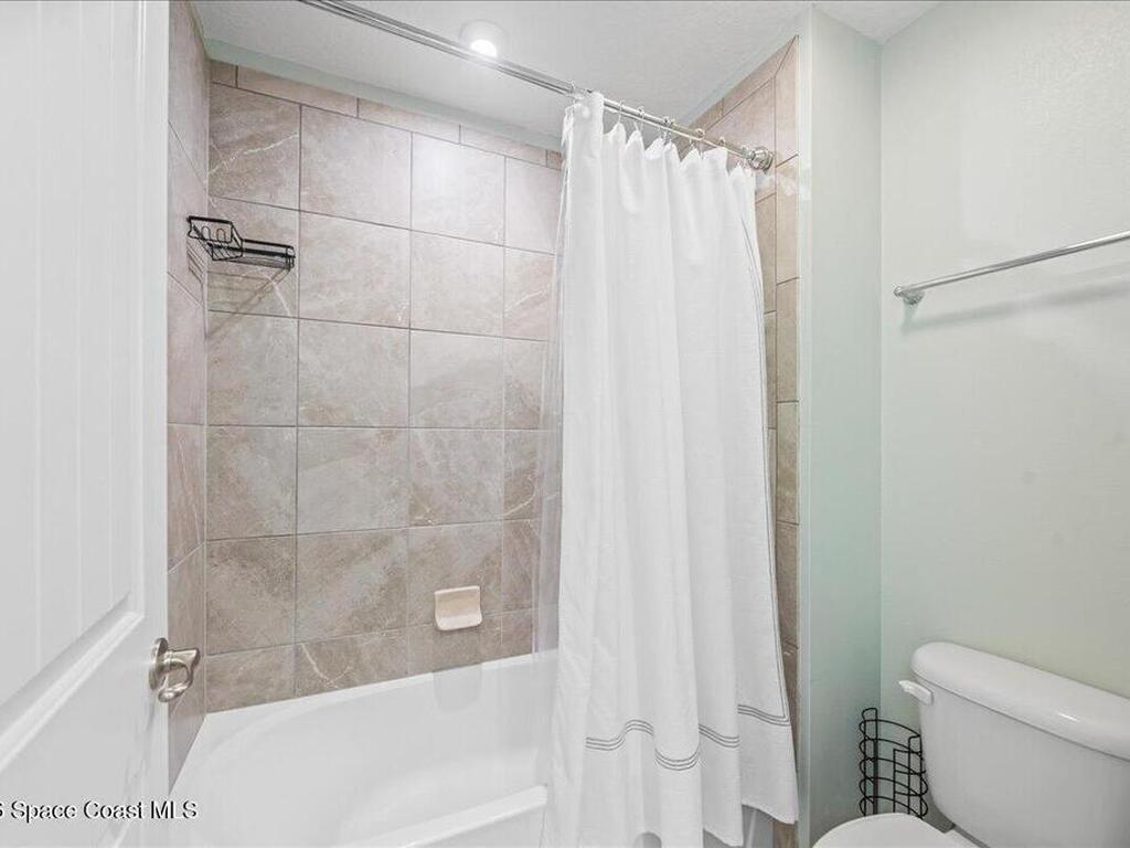 800 Lyons Circle, Palm Bay, FL 32907