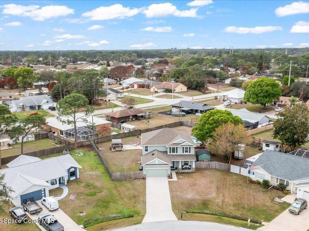 800 Lyons Circle, Palm Bay, FL 32907