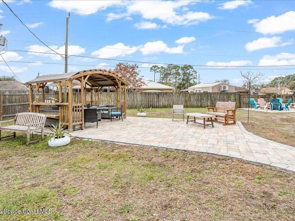 800 Lyons Circle, Palm Bay, FL 32907