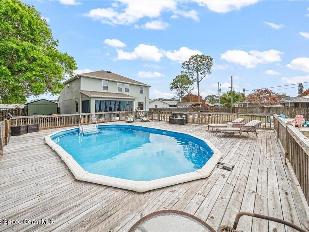 800 Lyons Circle, Palm Bay, FL 32907