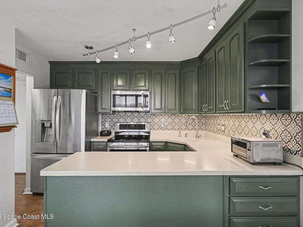 2020 N Atlantic Avenue, Cocoa Beach, FL 32931