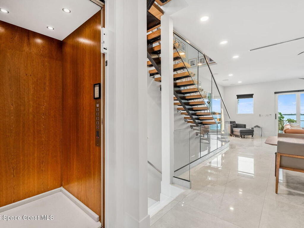 1807 Riverview Drive, Melbourne, FL 32901