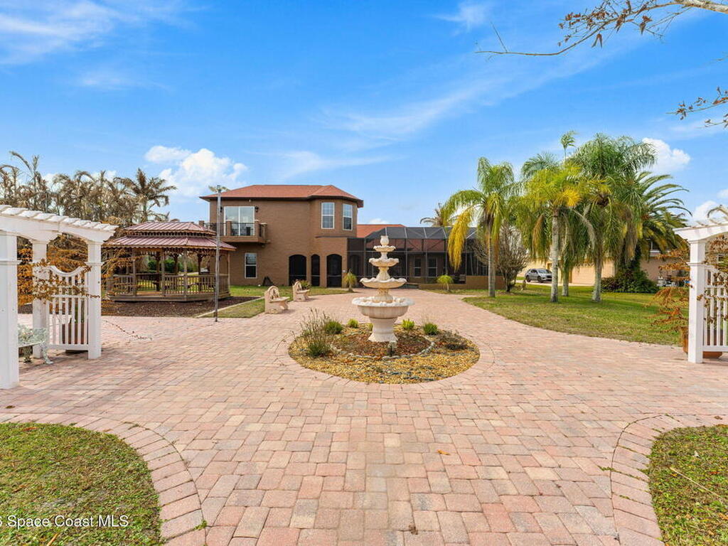 5137 Royal Paddock Way, Merritt Island, FL 32953