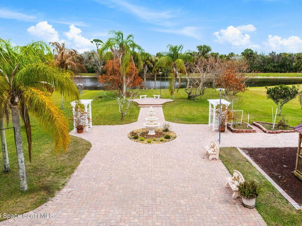 5137 Royal Paddock Way, Merritt Island, FL 32953