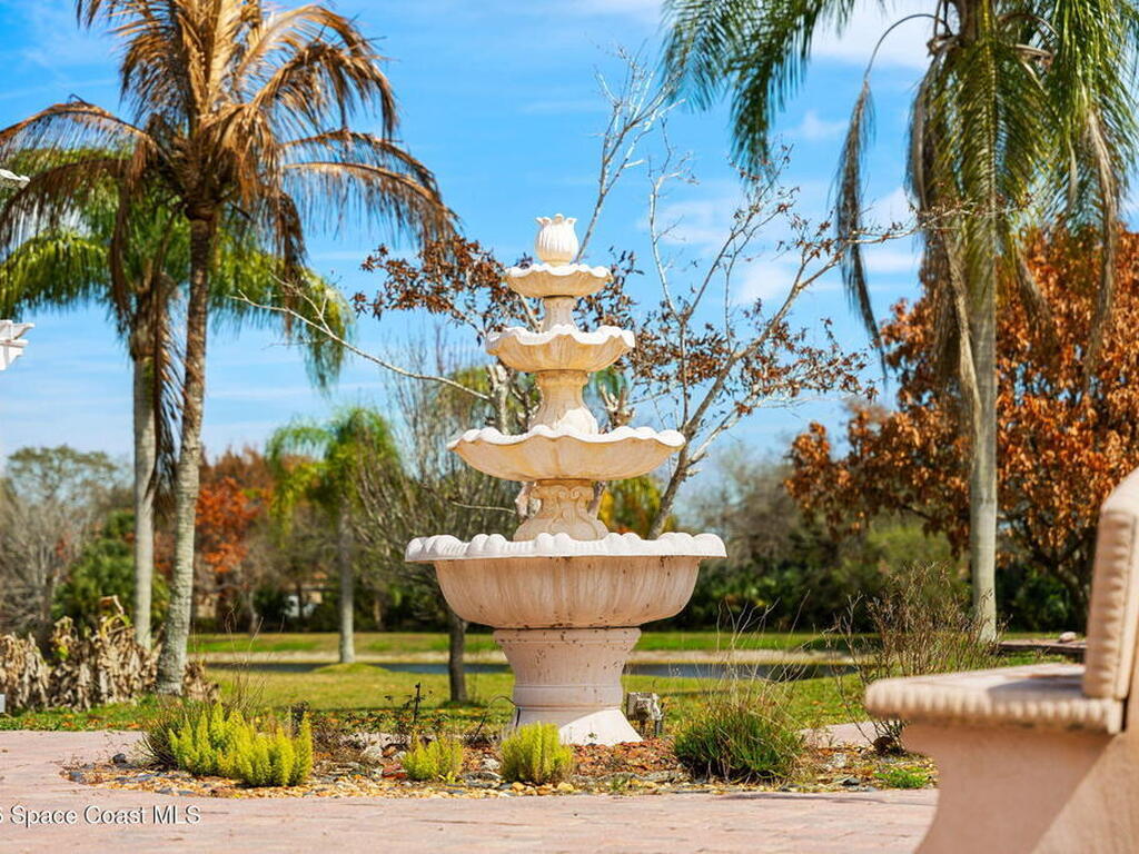 5137 Royal Paddock Way, Merritt Island, FL 32953