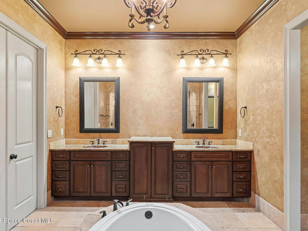 5137 Royal Paddock Way, Merritt Island, FL 32953