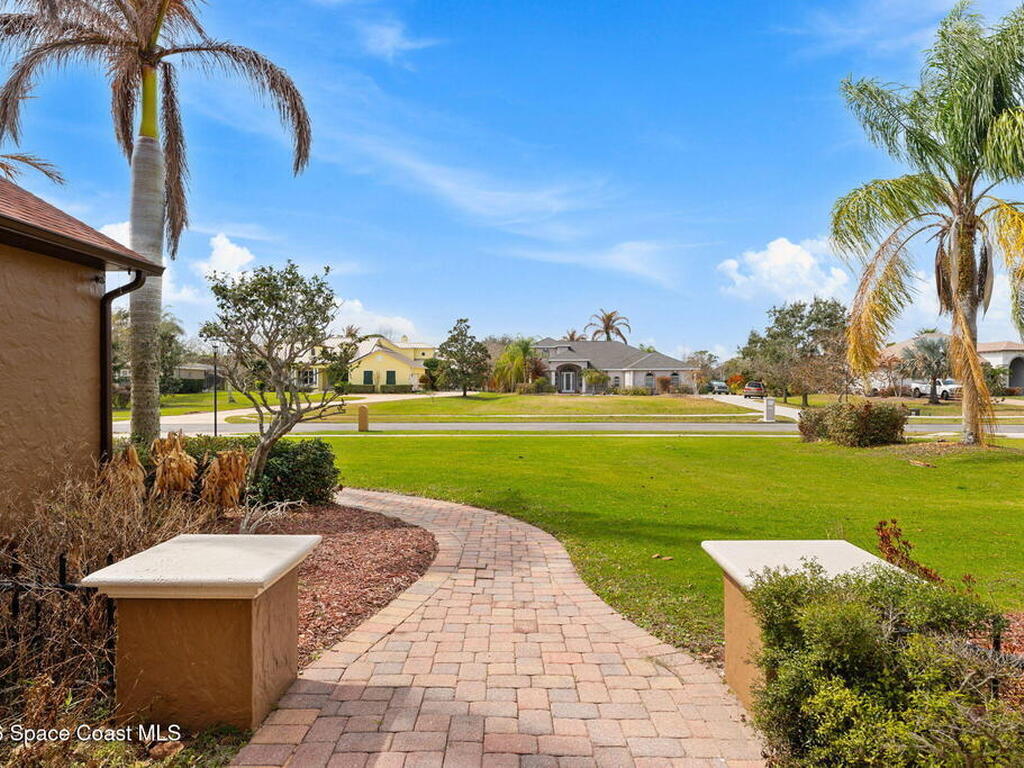 5137 Royal Paddock Way, Merritt Island, FL 32953