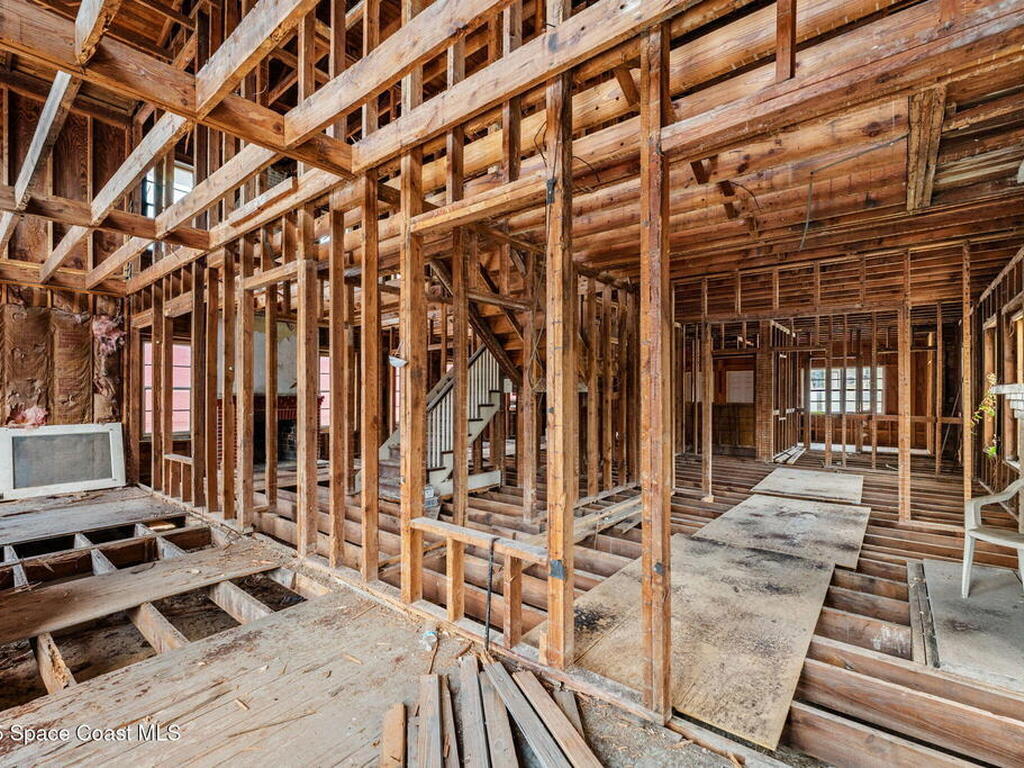 814 E New Haven Avenue, Melbourne, FL 32901