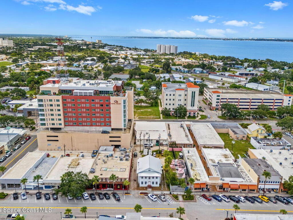 814 E New Haven Avenue, Melbourne, FL 32901