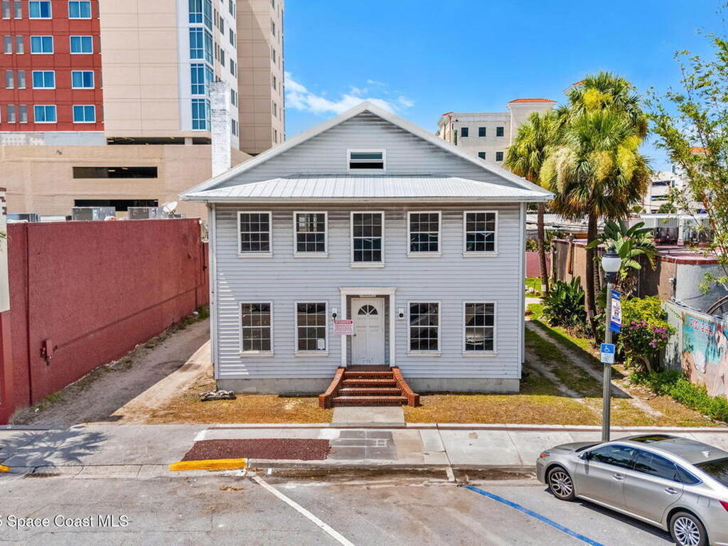 814 E New Haven Avenue, Melbourne, FL 32901