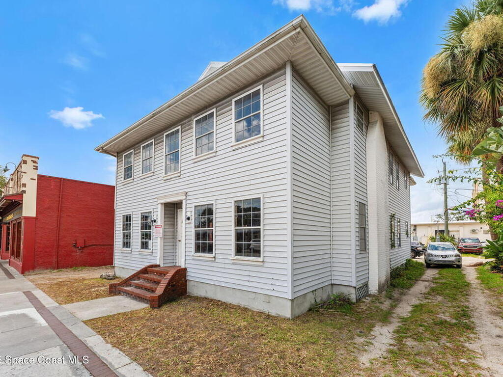 814 E New Haven Avenue, Melbourne, FL 32901