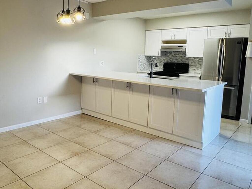 200 S Banana River Boulevard, Cocoa Beach, FL 32931