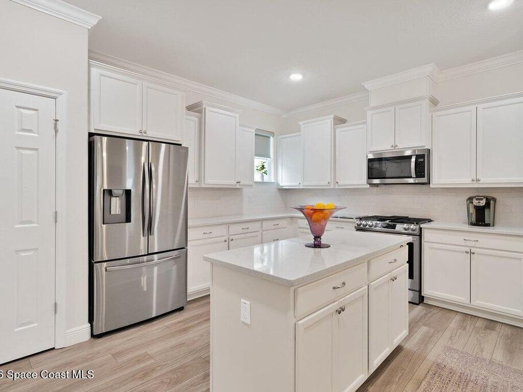 6020 Wild Olive Way, Vero Beach, FL 32966