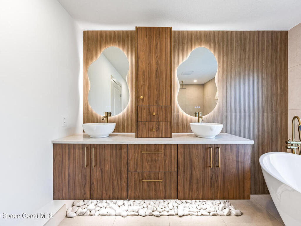 43 Westview Lane, Cocoa Beach, FL 32931