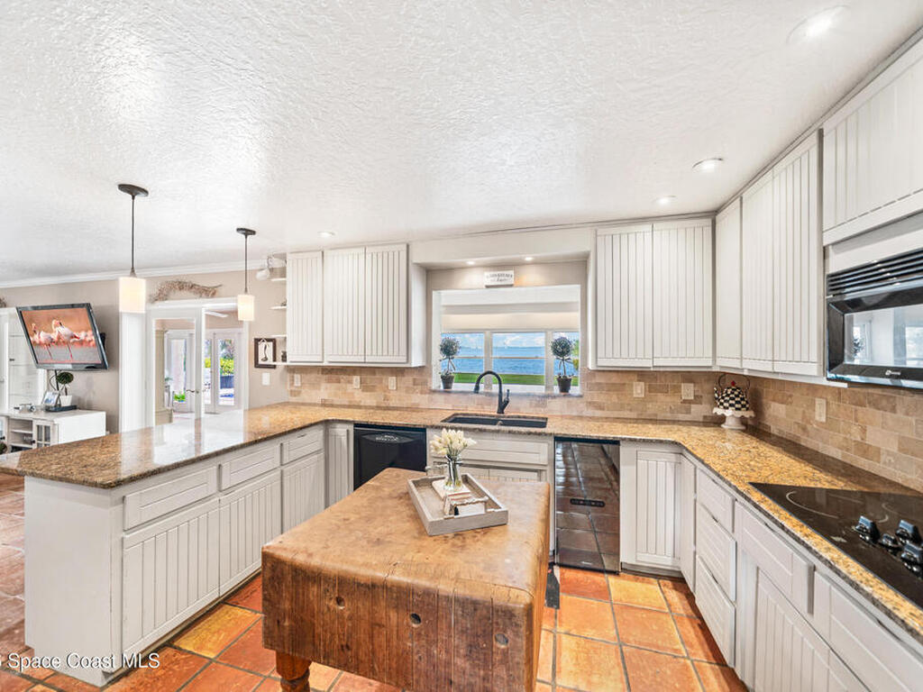 2405 Brookside Drive, Indialantic, FL 32903