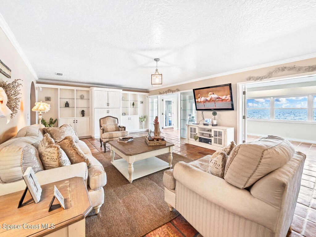 2405 Brookside Drive, Indialantic, FL 32903