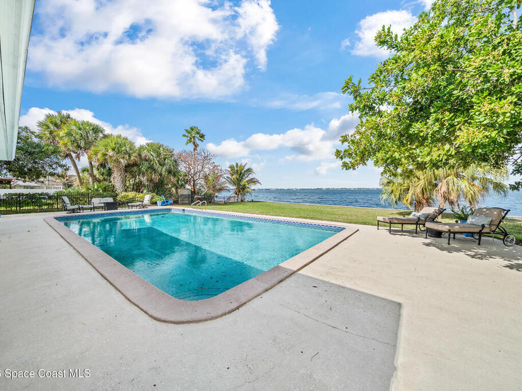 2405 Brookside Drive, Indialantic, FL 32903