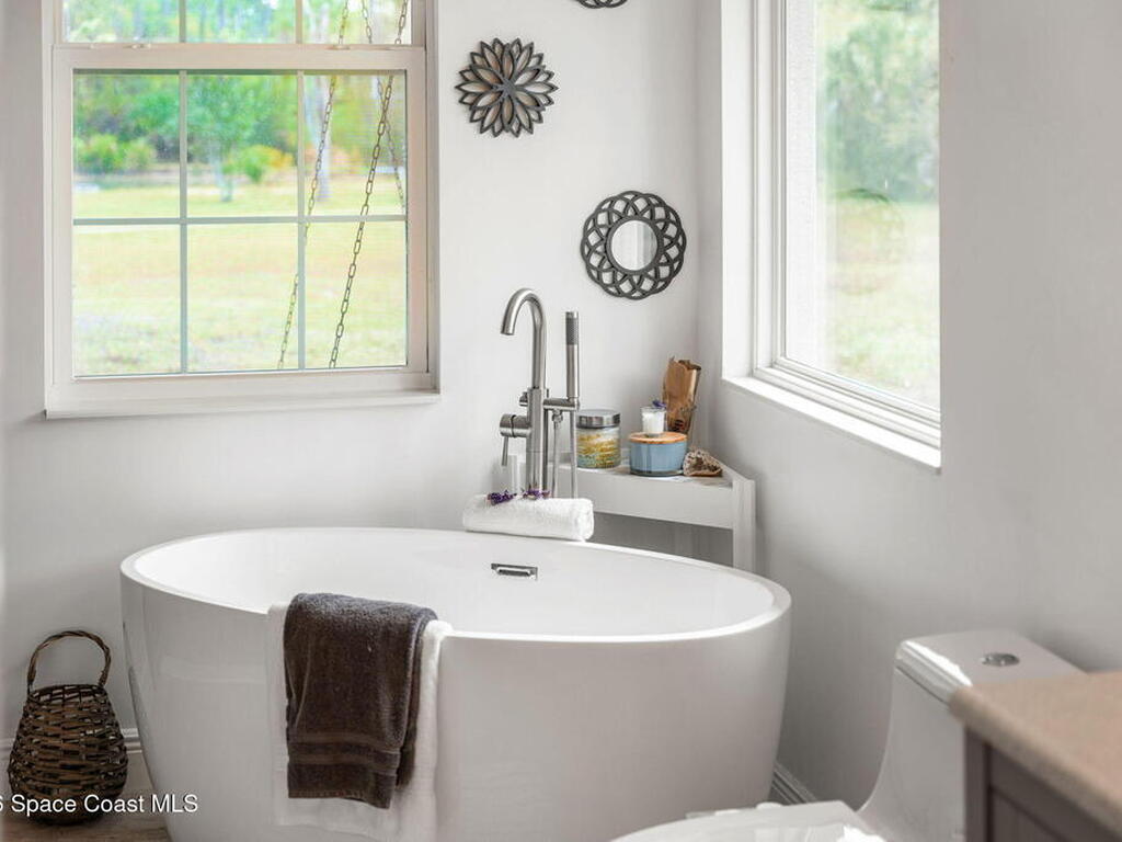 2050 Valkaria Road, Grant-Valkaria, FL 32950