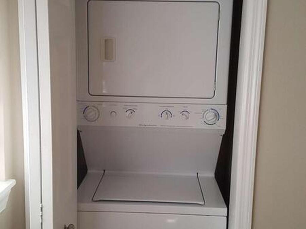 1425 Jimmy Buffett Memorial Highway, Satellite Beach, FL 32937