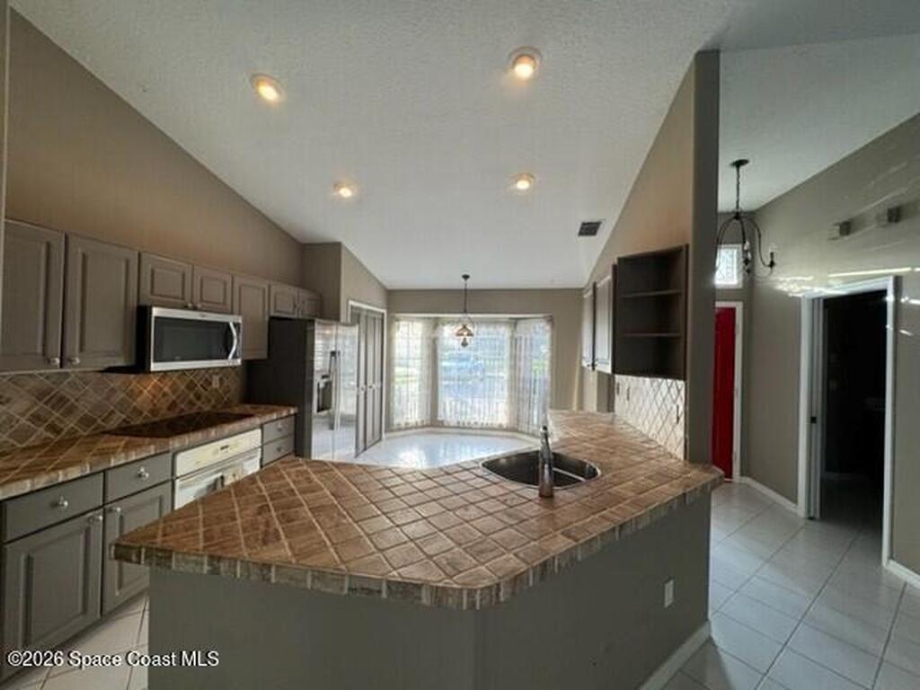 3941 58th Circle, Vero Beach, FL 32966