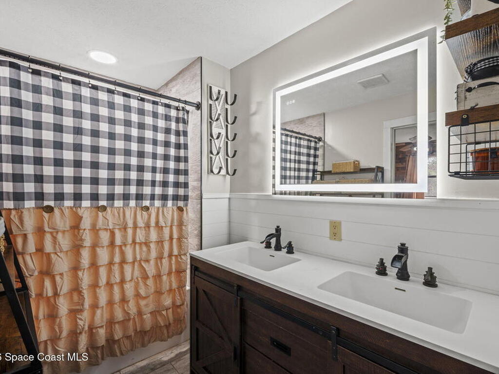 3416 Flounder Creek Road, Mims, FL 32754