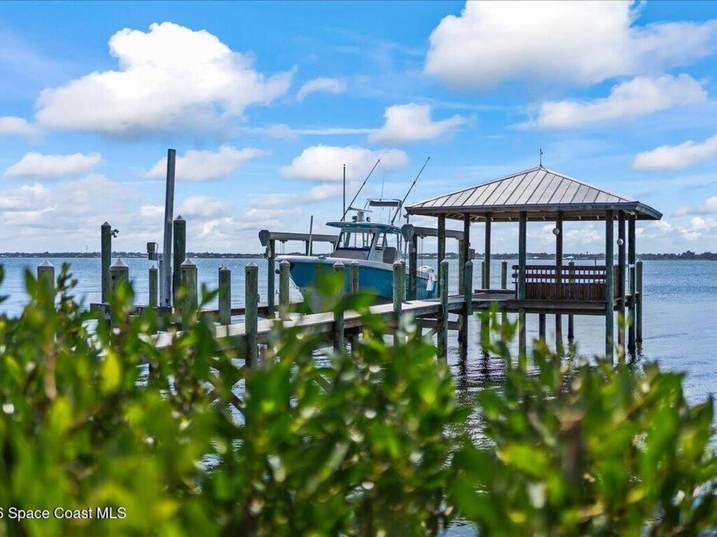 10710 S Tropical Trail, Merritt Island, FL 32952