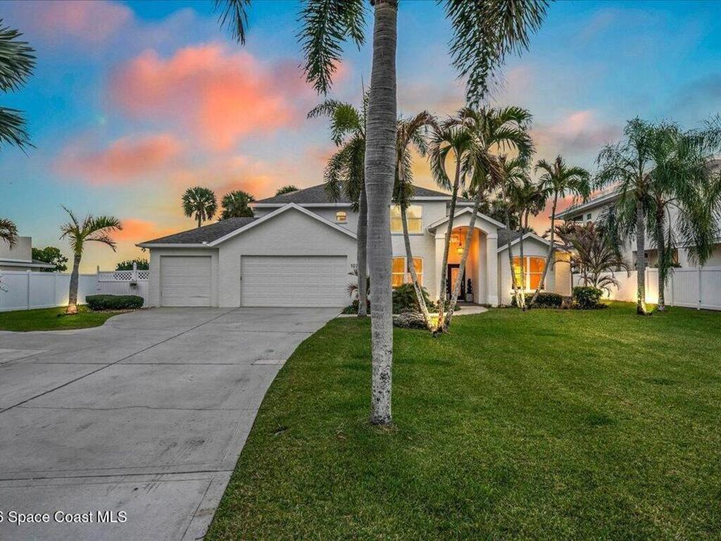 10710 S Tropical Trail, Merritt Island, FL 32952