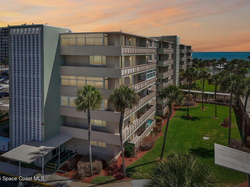 2020 N Atlantic Avenue, Cocoa Beach, FL 32931