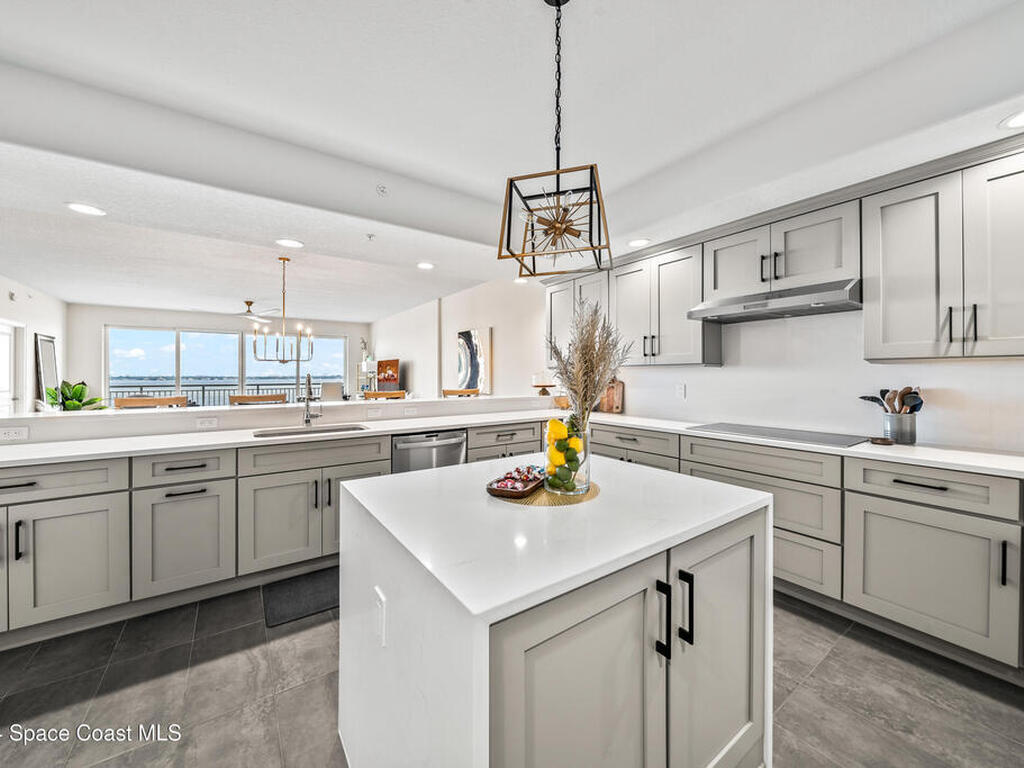 1465 S Harbor City Boulevard, Melbourne, FL 32901