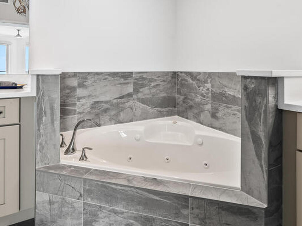 1465 S Harbor City Boulevard, Melbourne, FL 32901