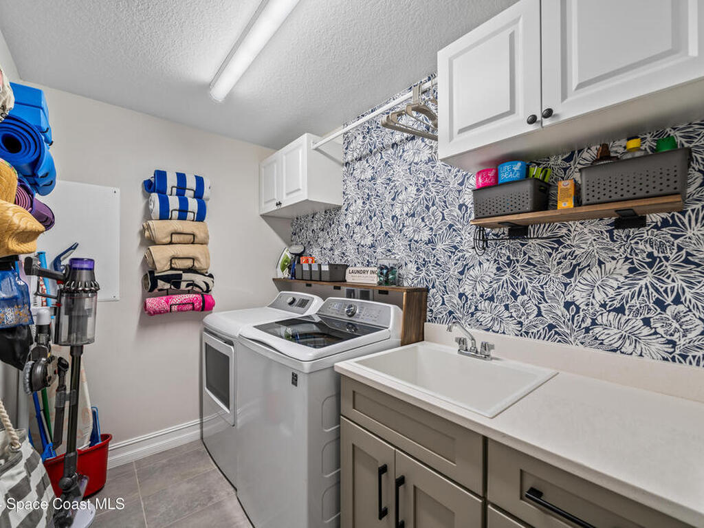 1465 S Harbor City Boulevard, Melbourne, FL 32901