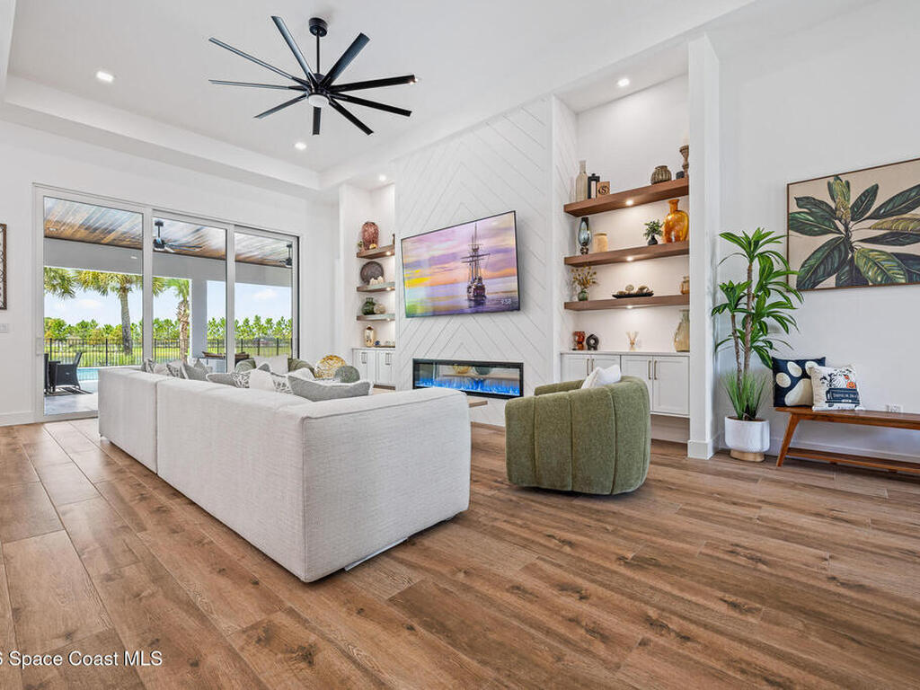 8350 Waxwing Cr Circle, Melbourne, FL 32940