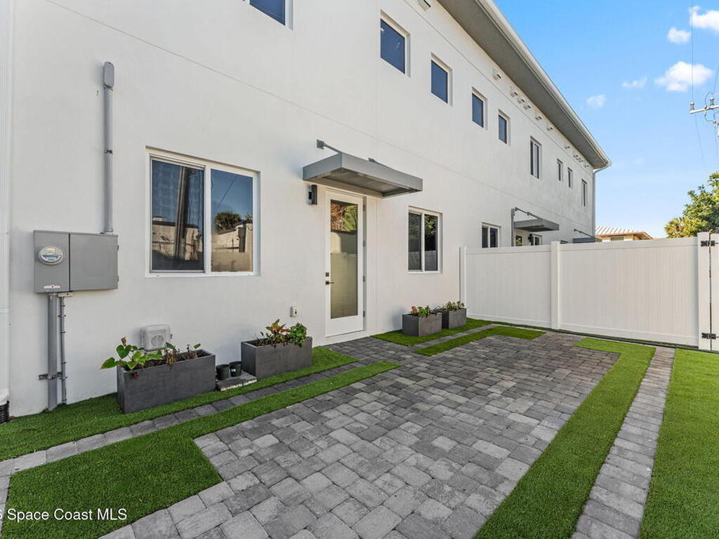 104 4th Avenue, Indialantic, FL 32903