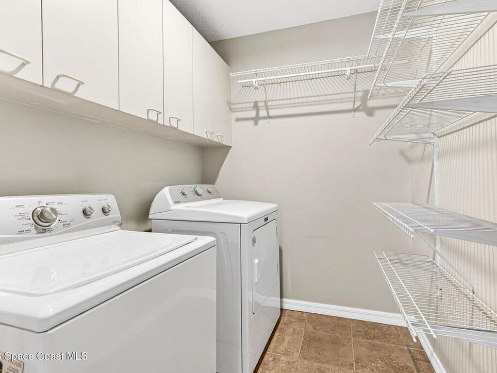 810 Parkside Place, Indian Harbour Beach, FL 32937