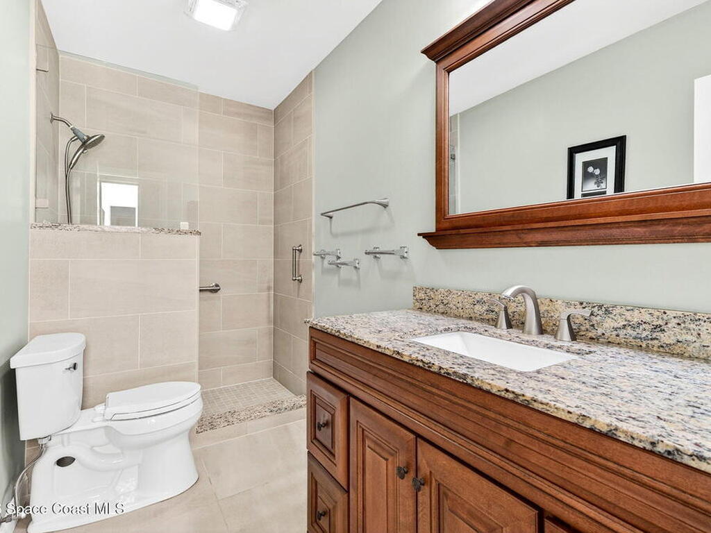 810 Parkside Place, Indian Harbour Beach, FL 32937