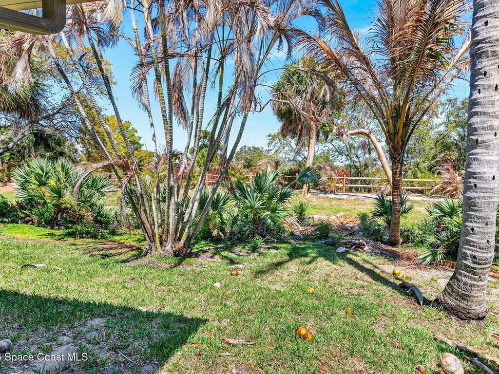 810 Parkside Place, Indian Harbour Beach, FL 32937