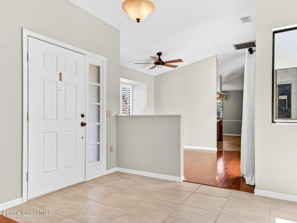 810 Parkside Place, Indian Harbour Beach, FL 32937