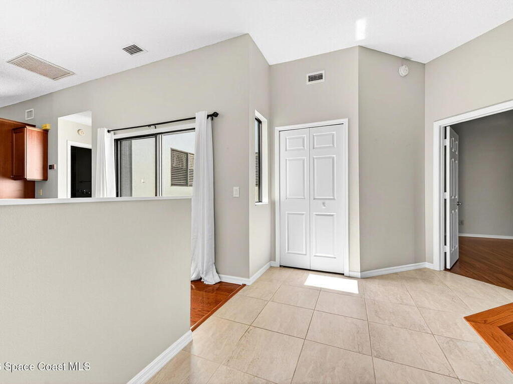 810 Parkside Place, Indian Harbour Beach, FL 32937