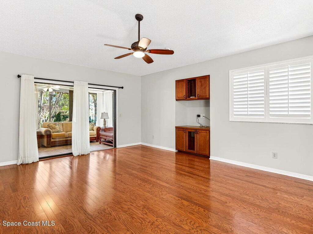 810 Parkside Place, Indian Harbour Beach, FL 32937