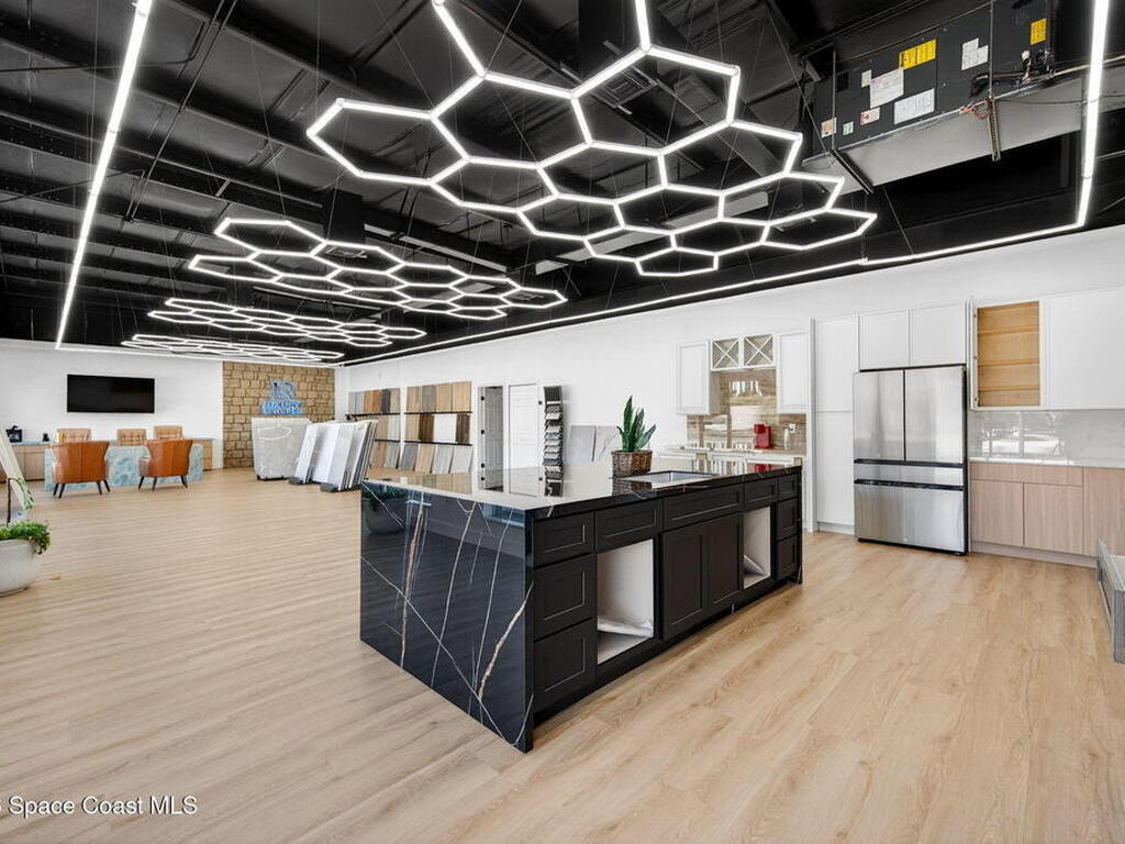 809 N Cocoa Boulevard, Cocoa, FL 32922