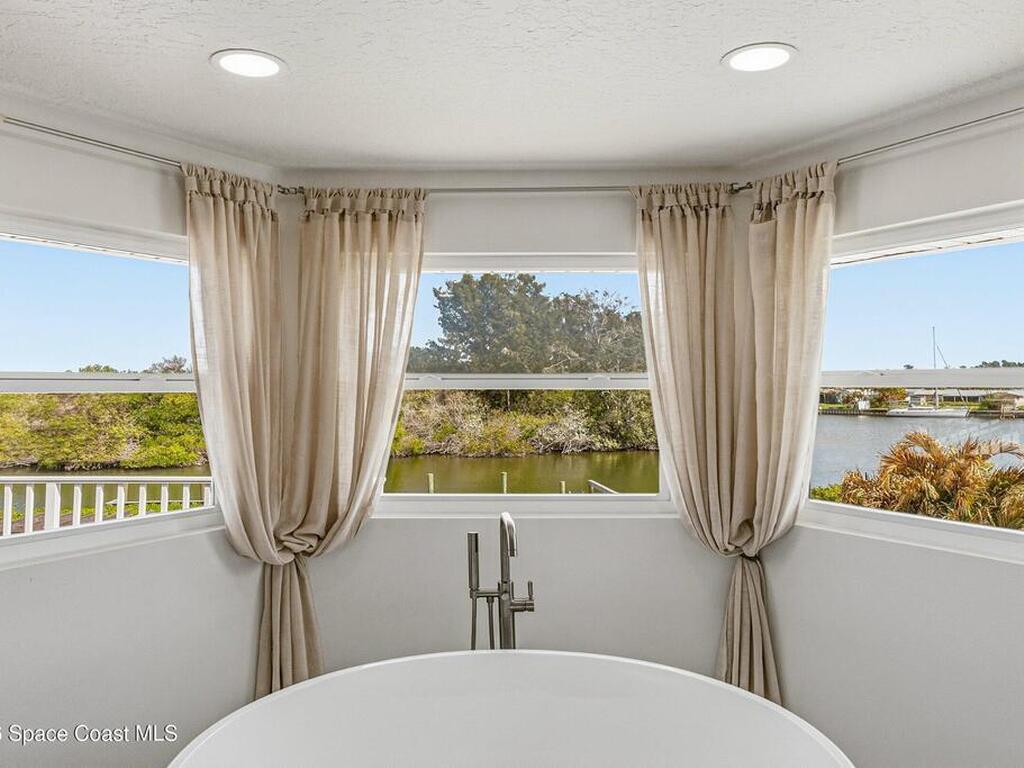 262 Lanternback Island Drive, Satellite Beach, FL 32937