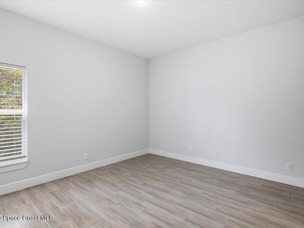 1645 19th Avenue, Vero Beach, FL 32962